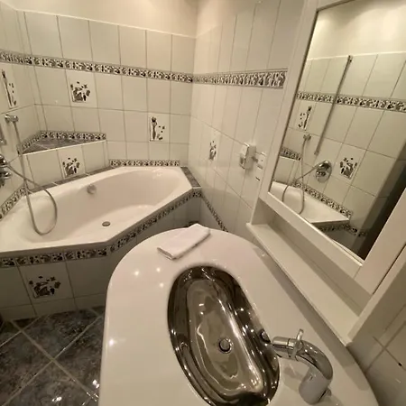 Urban Living - 4 Self Check-in Апартаменты